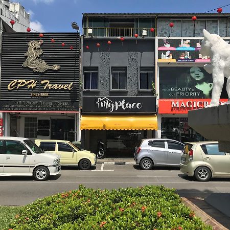 My Place Hotel&alojamiento Kuching Exterior foto