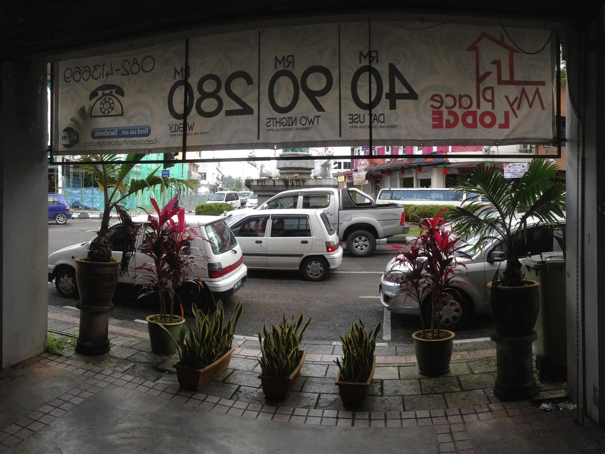 My Place Hotel&alojamiento Kuching Exterior foto