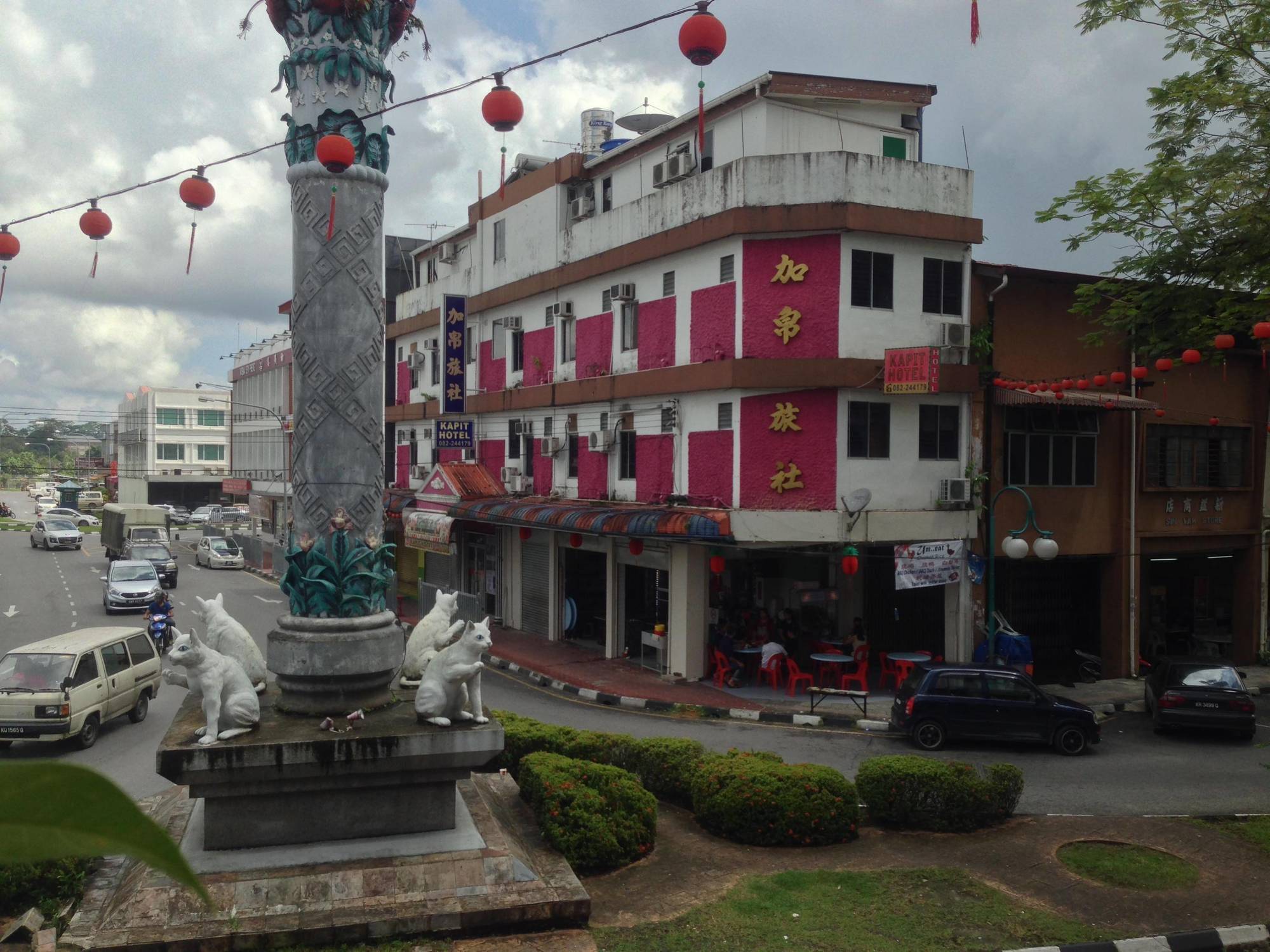 My Place Hotel&alojamiento Kuching Exterior foto