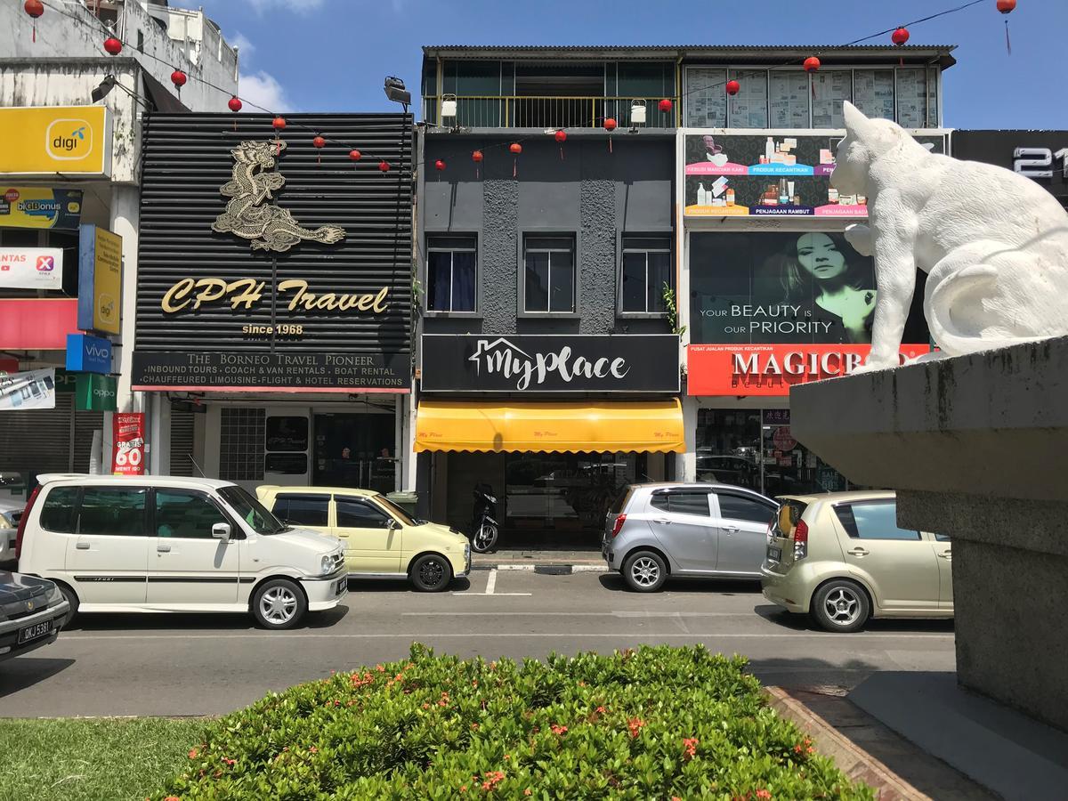 My Place Hotel&alojamiento Kuching Exterior foto