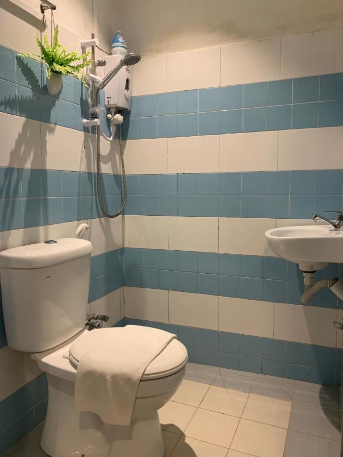 My Place Hotel&alojamiento Kuching Exterior foto